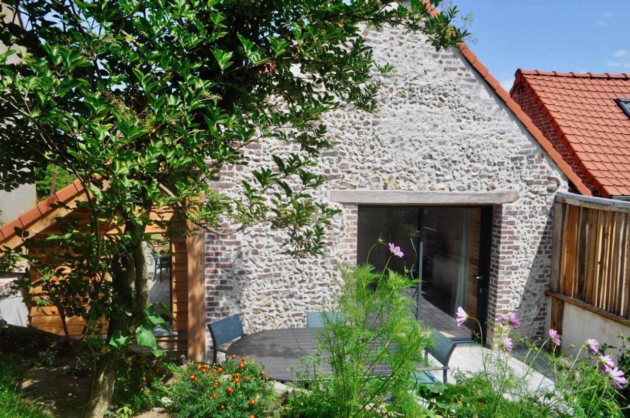 Bed and Breakfast Les Bobos à la ferme La Madelaine-sous-Montreuil Esterno foto