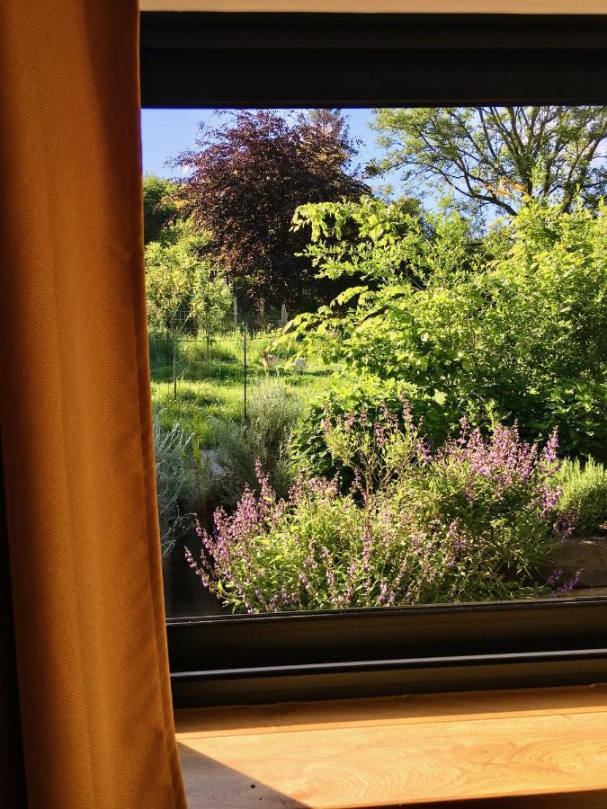 Bed and Breakfast Les Bobos à la ferme La Madelaine-sous-Montreuil Esterno foto