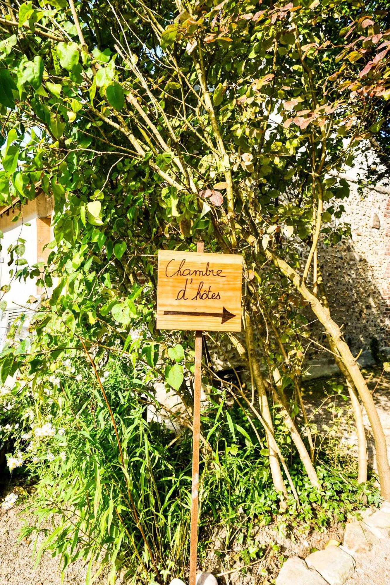 Bed and Breakfast Les Bobos à la ferme La Madelaine-sous-Montreuil Esterno foto